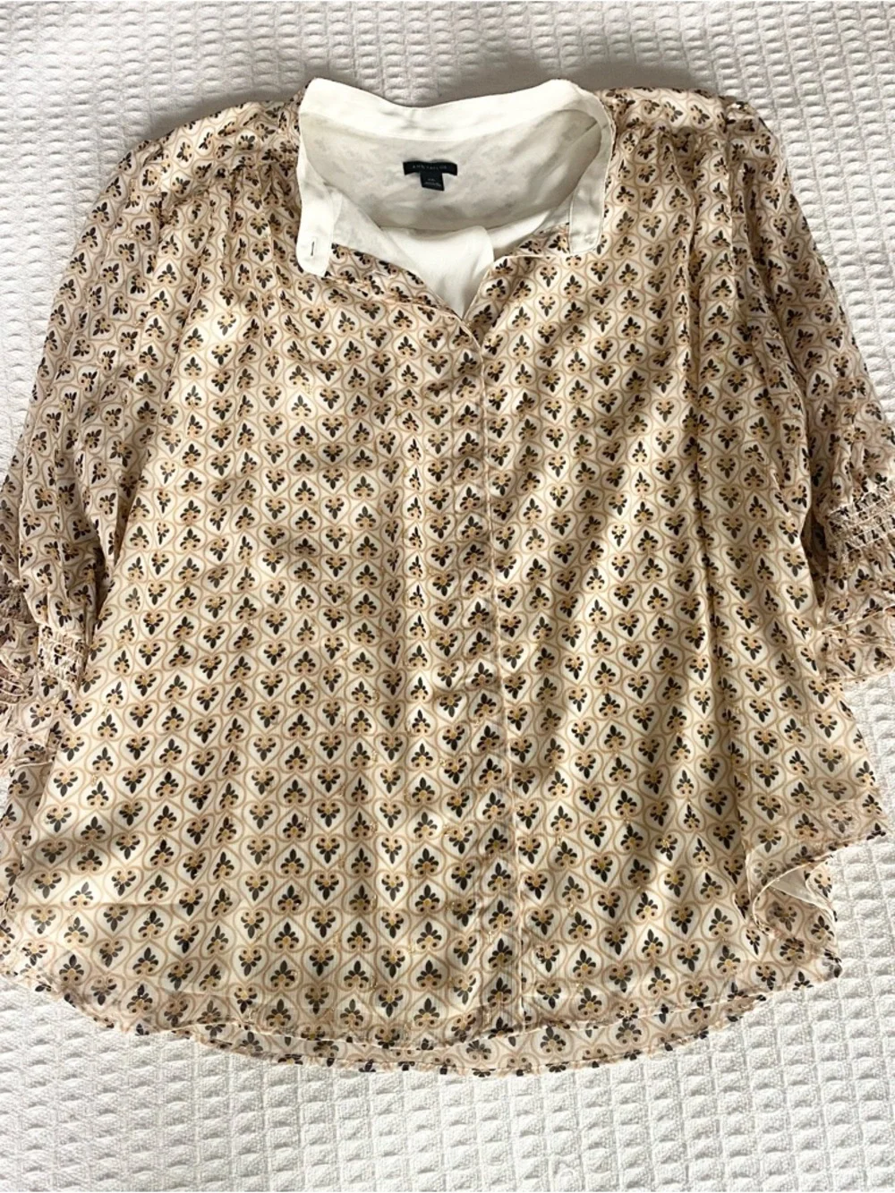 Ann Taylor Cream Tan Gold Patterned Button-Down Blouse